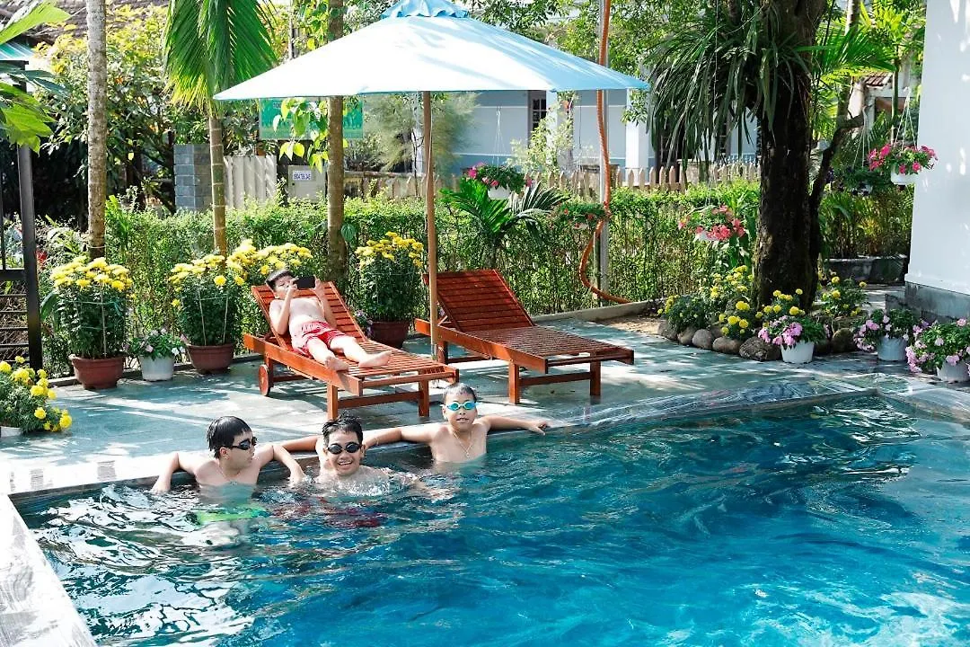 Tropical Garden & Pool Villa Hoi An Vietnam