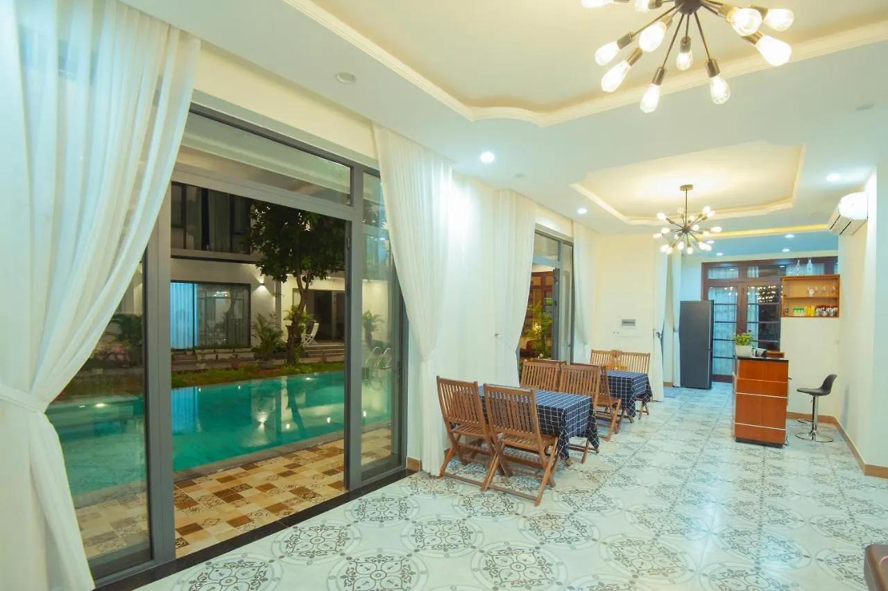 Tropical Garden & Pool Villa Hoi An