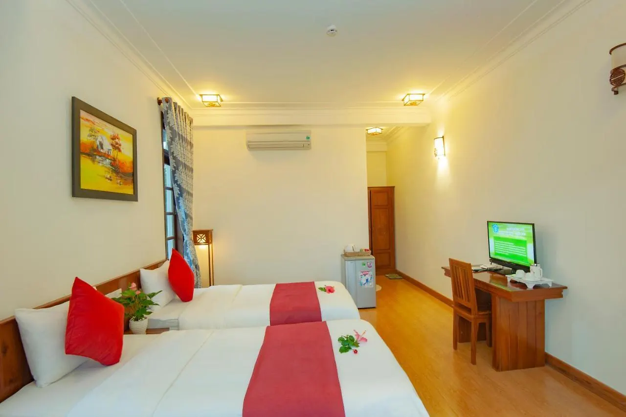 Tropical Garden & Pool Villa Hoi An