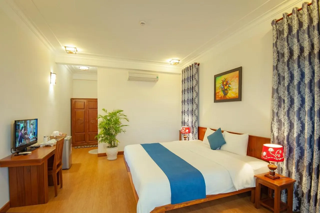 Tropical Garden & Pool Villa Hoi An Vietnam