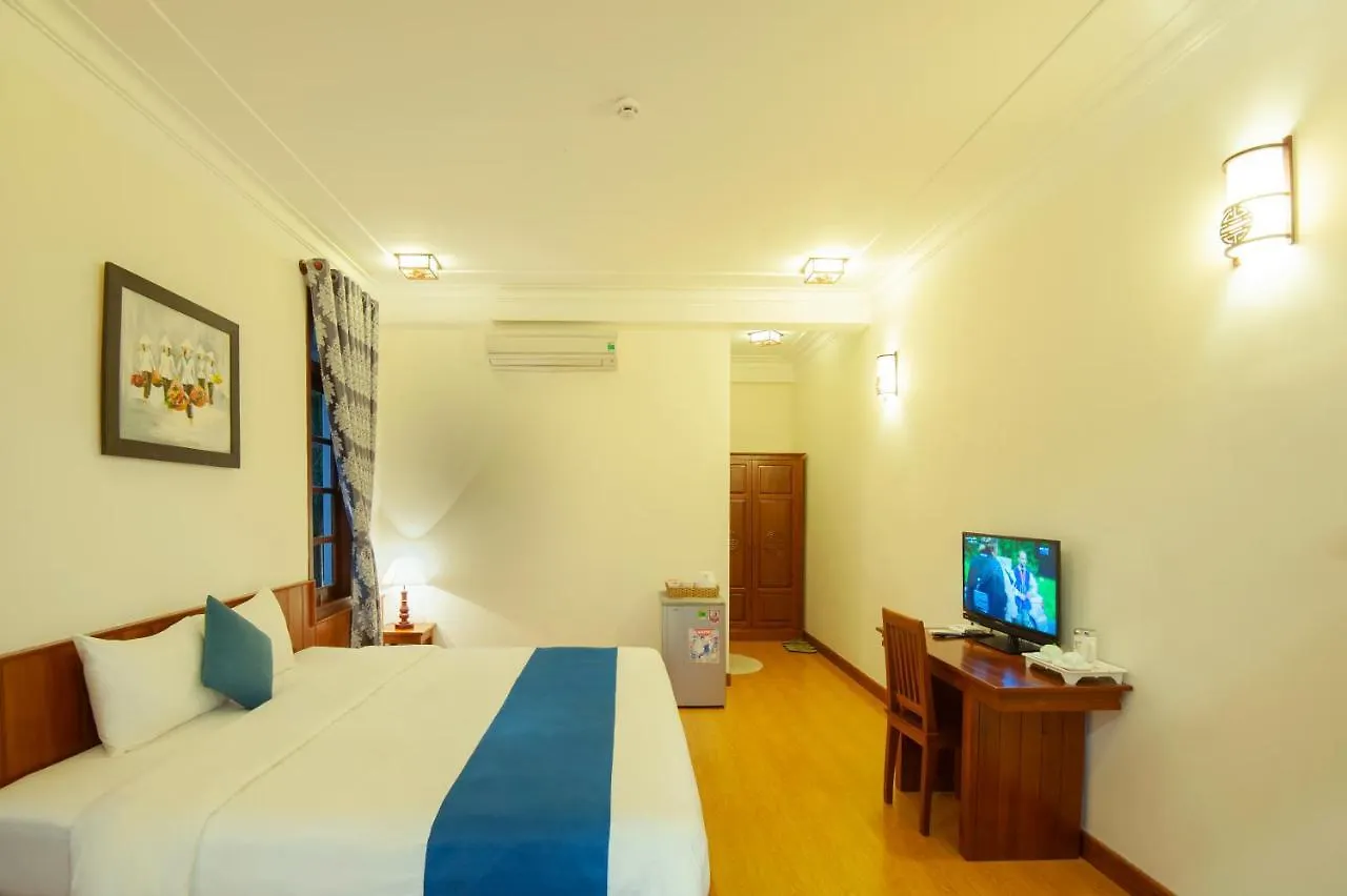Tropical Garden & Pool Villa Hoi An 0*,  Vietnam