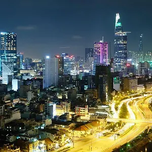 Spacious Saigon - Infinity Pool Signature Apartment Ho Chi Minh City