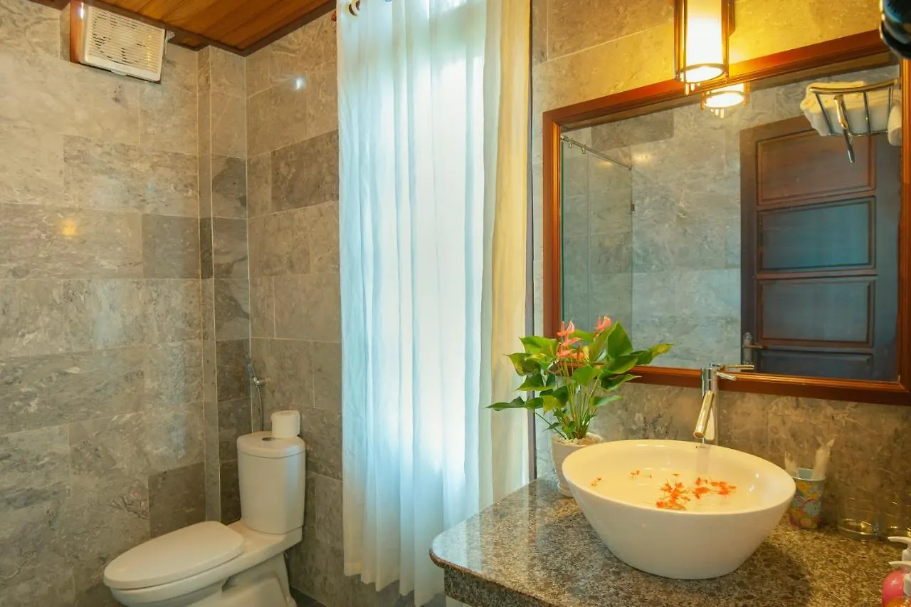 Tropical Garden & Pool Villa Hoi An