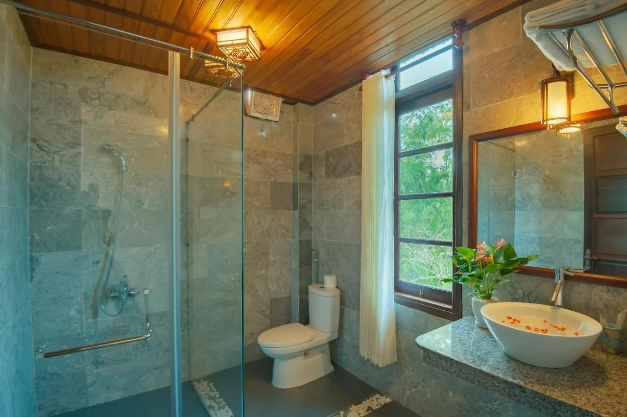 Tropical Garden & Pool Villa Hoi An