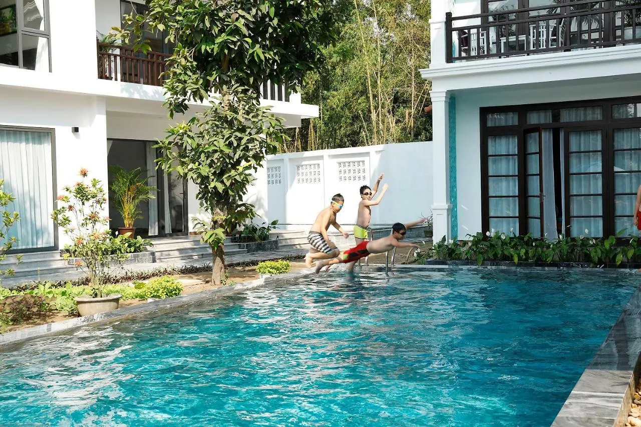Tropical Garden & Pool Villa Hoi An